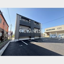 幸駅より徒歩8分 1階 築1年の賃貸物件