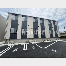 森山駅より徒歩4分 築1年6ヶ月 2階建の賃貸物件