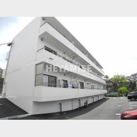 石橋駅より徒歩21分 築8年9ヶ月 3階建の賃貸物件