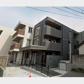 神崎川駅より徒歩8分 築2年3ヶ月 3階建の賃貸物件
