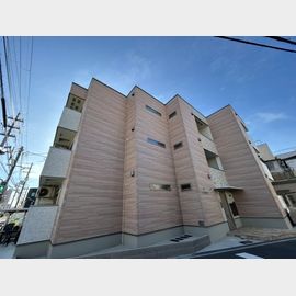 神崎川駅より徒歩7分 築3年1ヶ月 3階建の賃貸物件