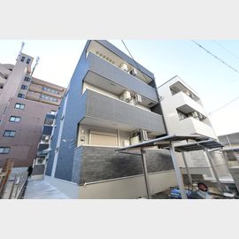 久寿川駅より徒歩8分 築1年2ヶ月 3階建の賃貸物件