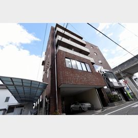 ＳｔｅｌｌａｒＨｏｕｓｅ３８ 4階 築31年の賃貸物件