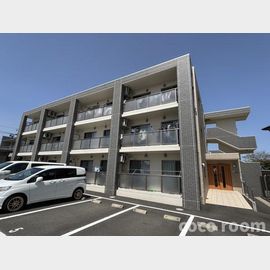 藤枝駅より徒歩40分 築7年9ヶ月 3階建の賃貸物件