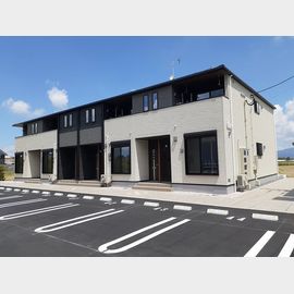 田主丸駅より徒歩17分 築1年9ヶ月 2階建の賃貸物件