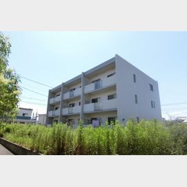 犬塚駅より徒歩1分 築12年9ヶ月 3階建の賃貸物件