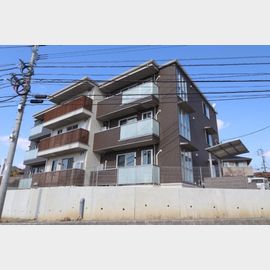 肥前麓駅より徒歩3分 築3年11ヶ月 3階建の賃貸物件