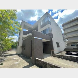 御井駅より徒歩6分 築7年1ヶ月 3階建の賃貸物件