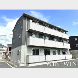 下地駅より徒歩19分 築12年4ヶ月 3階建の賃貸物件