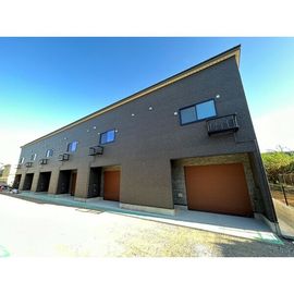 戸塚安行駅より徒歩20分 築2年1ヶ月 2階建の賃貸物件