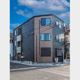 蕨駅より徒歩15分 築1年9ヶ月 3階建の賃貸物件