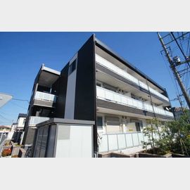 南鳩ヶ谷駅より徒歩13分 築8年7ヶ月 3階建の賃貸物件