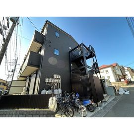 川口駅よりバス20分 3階 築5年9ヶ月の賃貸物件