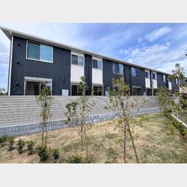 谷塚駅より徒歩17分 新築 2階建の賃貸物件