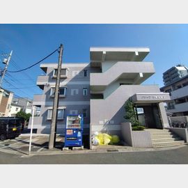 戸塚安行駅より徒歩13分 築32年4ヶ月 3階建の賃貸物件