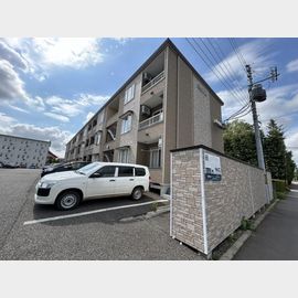 帯広駅より徒歩26分 築13年5ヶ月 3階建の賃貸物件