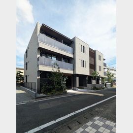  新築 3階建の賃貸物件