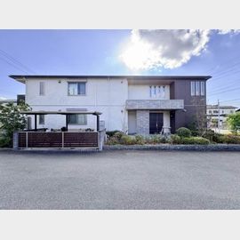 エヌスティタス国府の賃貸物件