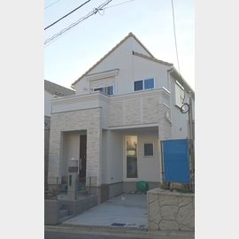 大口駅より徒歩14分 築8年3ヶ月 2階建の賃貸物件