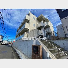 中山駅より徒歩11分 1階 築6年5ヶ月の賃貸物件