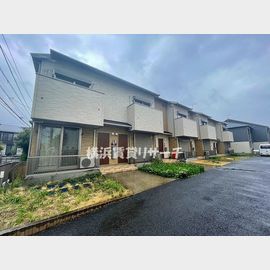 大倉山駅より徒歩10分 1階 築8年8ヶ月の賃貸物件