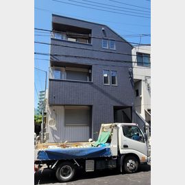 日吉駅より徒歩12分 新築 3階建の賃貸物件