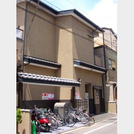 二条城前駅より徒歩6分 1階 築17年5ヶ月の賃貸物件