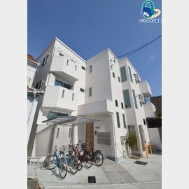 本陣駅より徒歩4分 築10年 3階建の賃貸物件