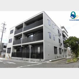 一社駅より徒歩12分 3階 築1年7ヶ月の賃貸物件