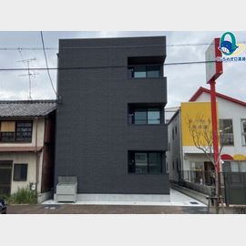 稲永駅より徒歩9分 築1年7ヶ月 3階建の賃貸物件