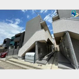 岩塚駅より徒歩9分 築8年9ヶ月 2階建の賃貸物件