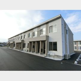 シャイニーヒルズ 1階 築1年8ヶ月の賃貸物件