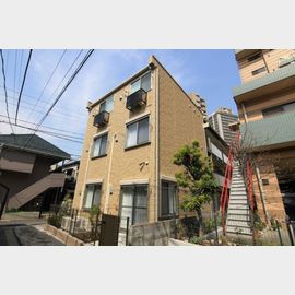 北千住駅より徒歩14分 築10年 3階建の賃貸物件