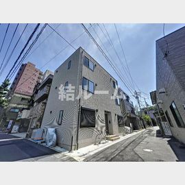 十条駅より徒歩10分 築4年7ヶ月 3階建の賃貸物件