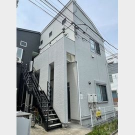 豪徳寺駅より徒歩4分 築13年1ヶ月 2階建の賃貸物件