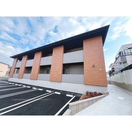青山駅より徒歩15分 1階 築1年6ヶ月の賃貸物件