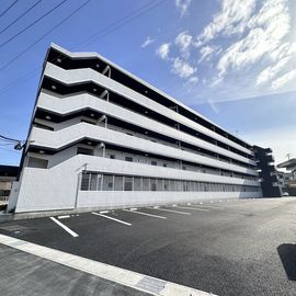 常滑駅より徒歩9分 3階 築2年9ヶ月の賃貸物件
