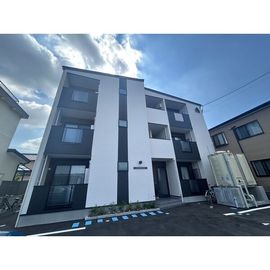 半田駅より徒歩12分 築2年 3階建の賃貸物件