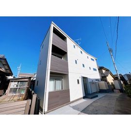 亀崎駅より徒歩8分 1階 築2年11ヶ月の賃貸物件