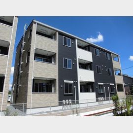 成岩駅より徒歩9分 築6年9ヶ月 3階建の賃貸物件