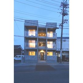 半田駅より徒歩5分 築3年1ヶ月 3階建の賃貸物件