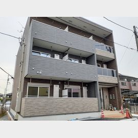 梅郷駅より徒歩3分 築3年7ヶ月 3階建の賃貸物件