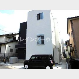 馬橋駅より徒歩10分 築9年6ヶ月 2階建の賃貸物件