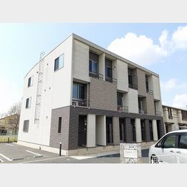 藤代駅より徒歩16分 築10年 3階建の賃貸物件