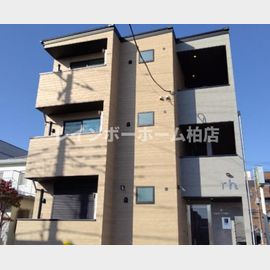 南流山駅より徒歩9分 築1年 3階建の賃貸物件