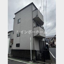 鶴瀬駅より徒歩12分 築26年8ヶ月 3階建の賃貸物件