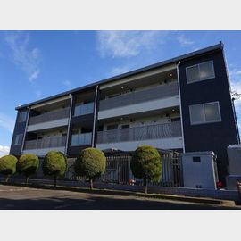 戸田駅より徒歩20分 築8年11ヶ月 3階建の賃貸物件