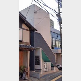 日進駅より徒歩3分 築11年1ヶ月 2階建の賃貸物件