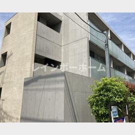 大宮駅より徒歩8分 築11年11ヶ月 3階建の賃貸物件