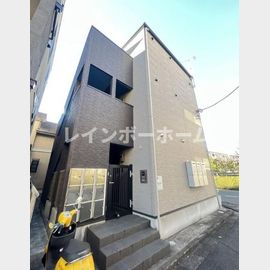 武蔵浦和駅より徒歩12分 築7年11ヶ月 3階建の賃貸物件